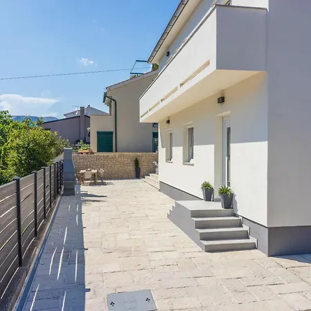 Nyaraló Kety Mansion
