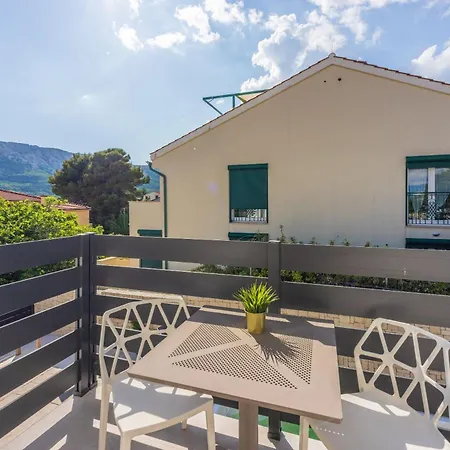 Kety Mansion Holiday home *