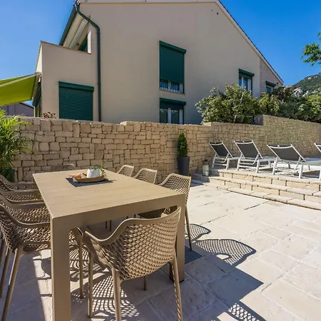 Kety Mansion Baska (Krk)